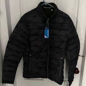 New Nautica Men's Dark Grey Camo Puffer Jacket